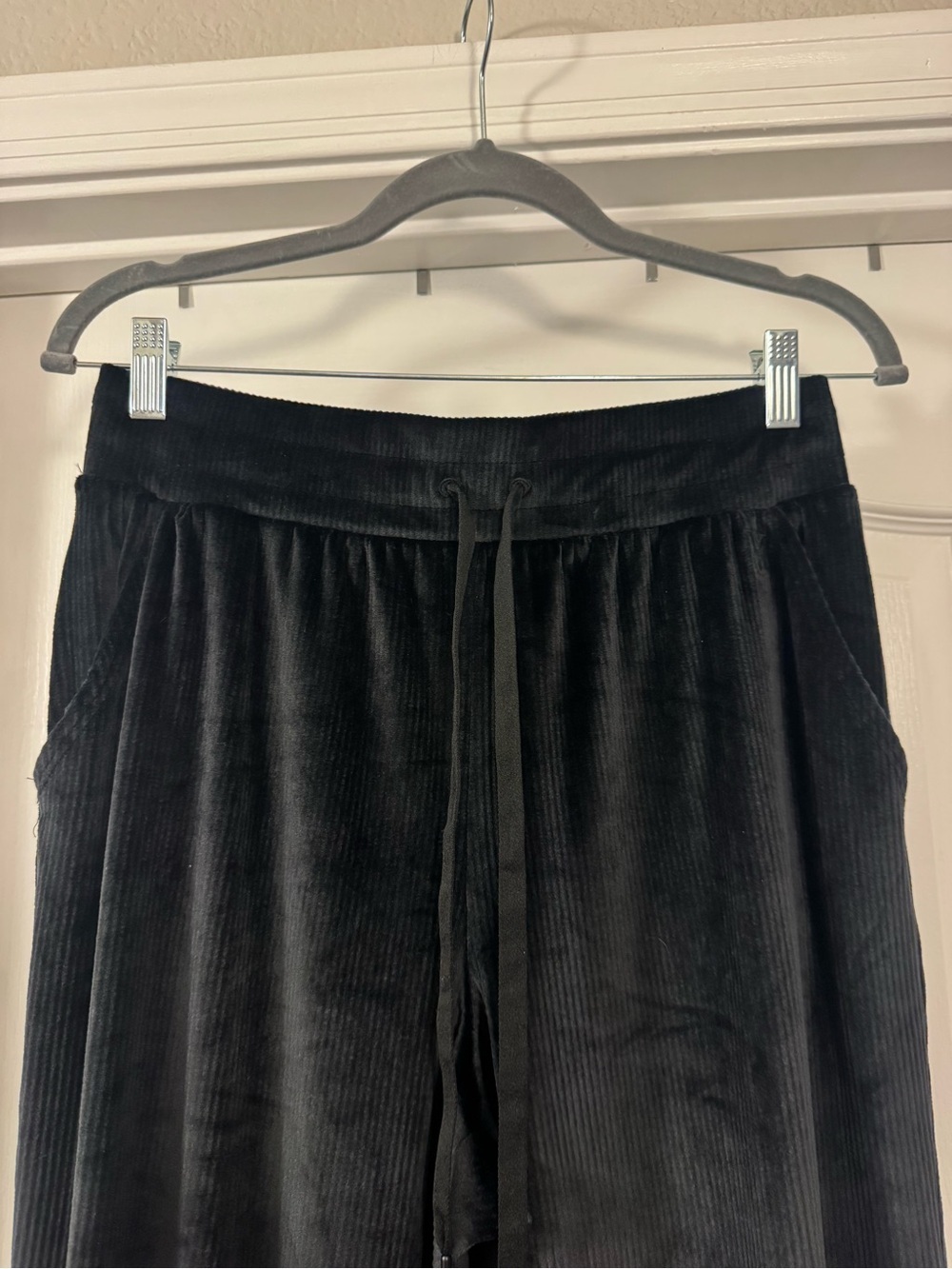 Victoria's Secret Black Ribbed Velour Loungewear Matching Set - Picture 6 of 16